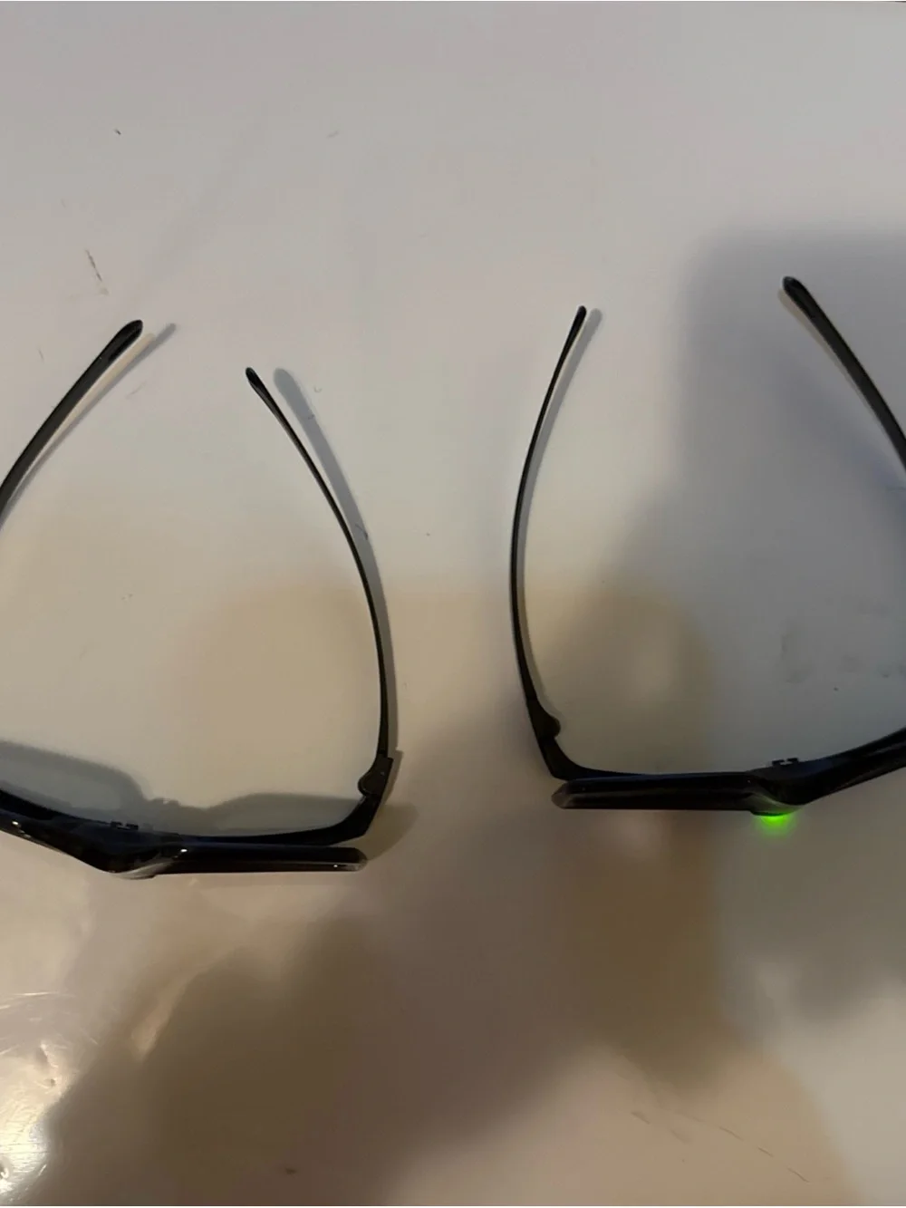 Lot Of 2 Sony TDG-BT400A Active 3D Glasses New Batteries Turns On To Sync *See